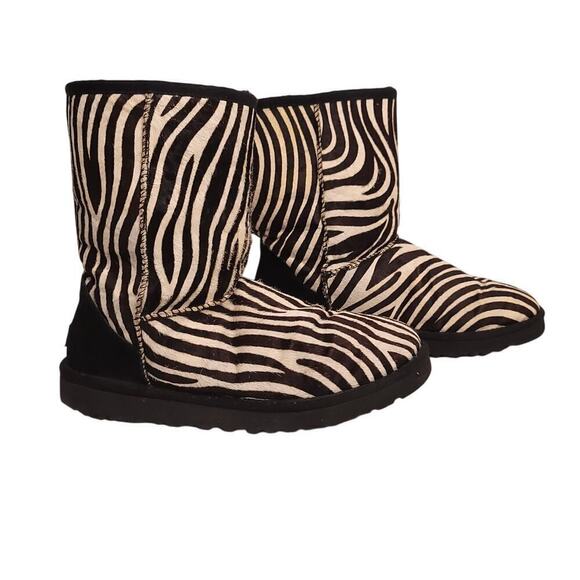 UGG Classic Short Exotic Zebra Boots Women's size 9 - Picture 6 of 10